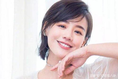 马思纯吃瓜微笑视频,这是什么神仙表情？