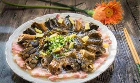 伊犁女孩吃瓜视频曝光,揭秘新疆特色美食魅力