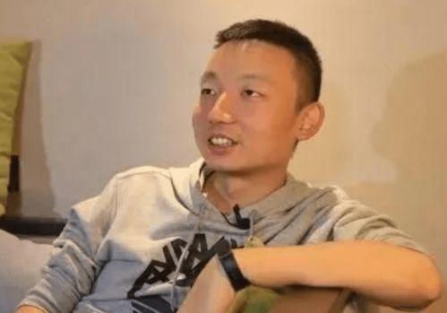 伊犁女孩吃瓜视频曝光,揭秘新疆特色美食魅力