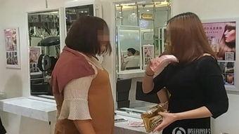 理发店少妇吃瓜事件视频,一场引发热议的街头冲突瞬间
