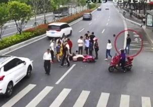 男子车祸吃瓜视频真实吗,真相还是谣言？