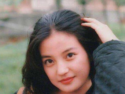 飞姐吃瓜赵薇视频,揭秘赵薇幕后故事