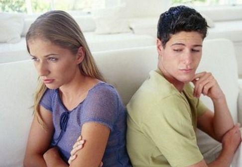 夫妻吵架让人吃瓜视频,网友纷纷化身吃瓜群众