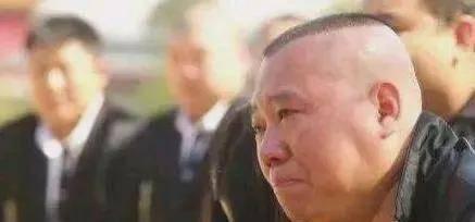 保安吃瓜事件始末视频,一场网络热议的始末揭秘