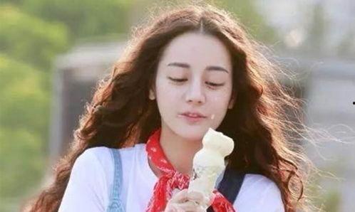 爱豆吃瓜徐璐视频播放,揭秘明星幕后趣事