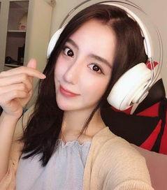 快手美女吃瓜图片视频,快手美女演绎夏日美食风情