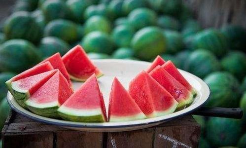 武汉疫情期间吃瓜视频,记录战“疫”中的民间声音与情感