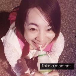 万嘉欣吃瓜少女是谁呀视频,网络红人的崛起之路