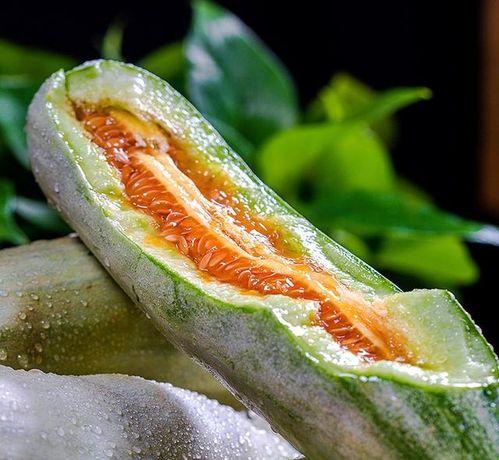 羊角蜜瓜怎么切着吃视频,轻松解锁美味新吃法