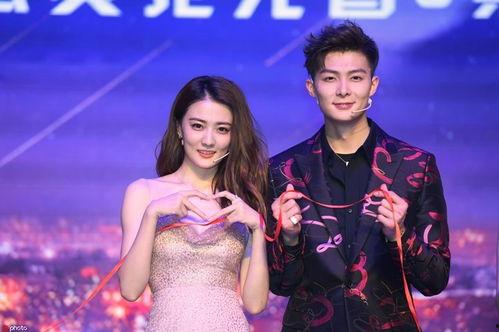 吃瓜明星夫妇塌房视频,瓜田惊现惊天秘密