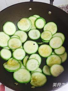 怎么吃无籽瓜才好吃呢视频,轻松掌握吃瓜技巧