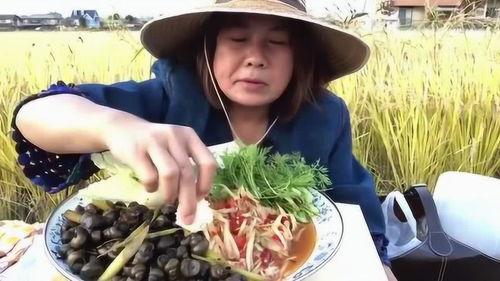 北京朝阳大妈吃瓜视频,街头热辣瞬间，揭秘社区生活百态