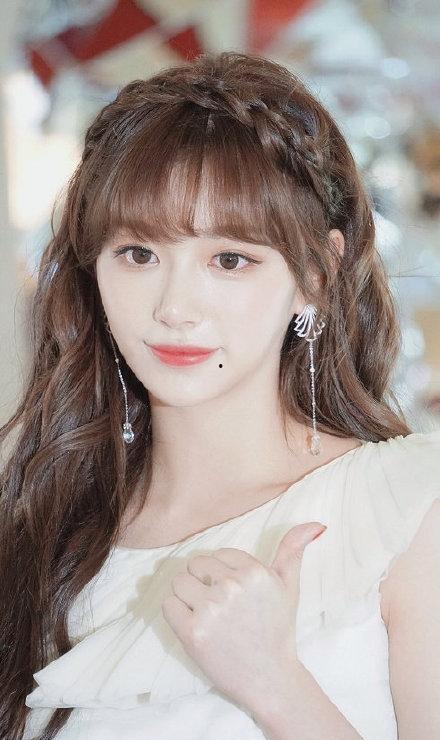 孔雪儿和某男团吃瓜视频,吃瓜视频揭秘幕后故事