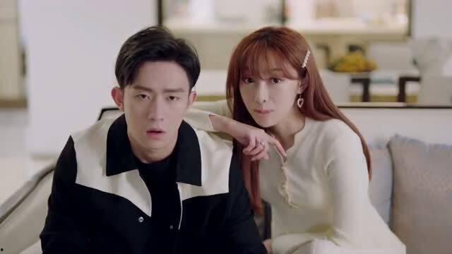 情侣约会被吃瓜视频大全,甜蜜瞬间被捕捉！情侣约会吃瓜视频大盘点