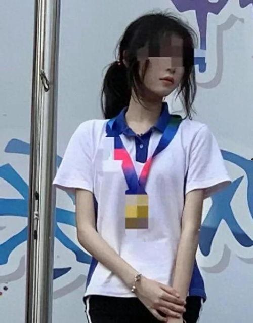 情侣约会被吃瓜视频大全,甜蜜瞬间被捕捉！情侣约会吃瓜视频大盘点