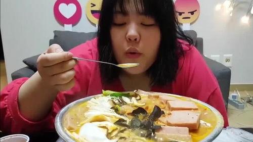 东北关姐吃瓜视频,揭秘娱乐圈幕后故事