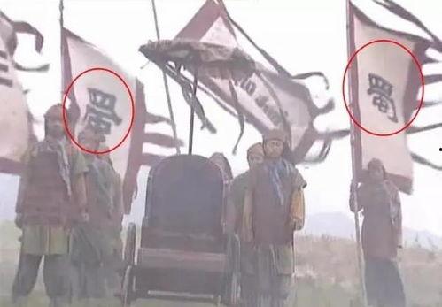 路人吃瓜比武视频,一招定胜负！