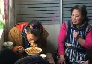 西宁吃瓜老爷爷是谁呀视频,网络爆红背后的故事